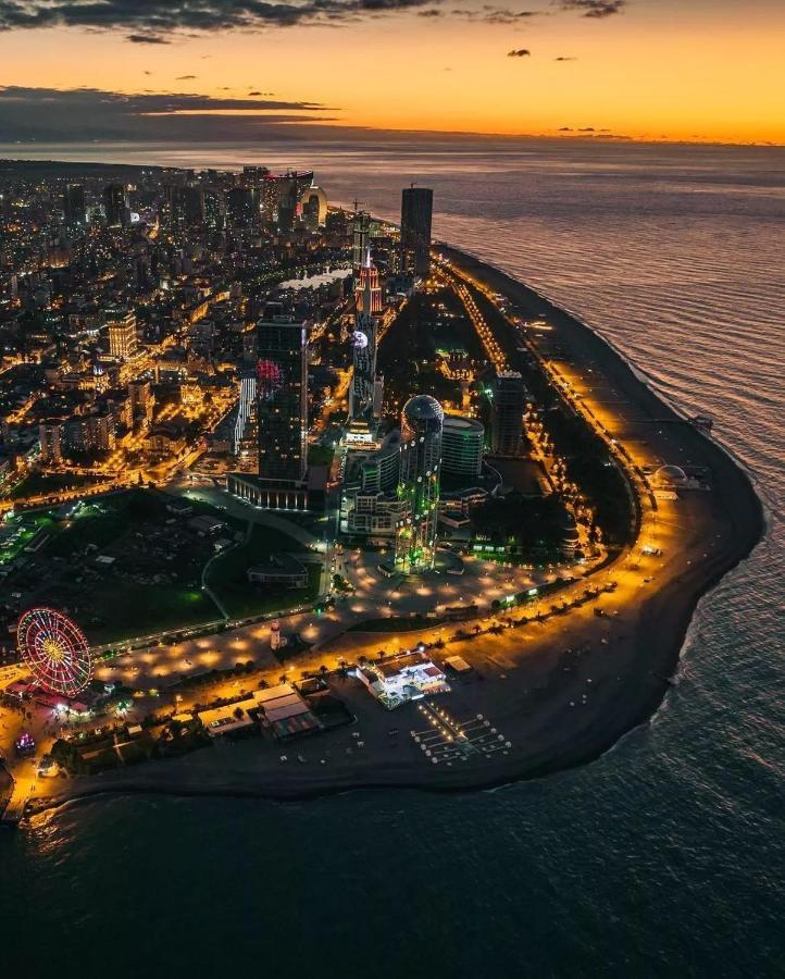 View & More Aparthotel In Batumi Exterior photo