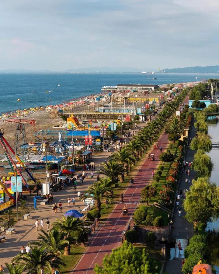 View & More Aparthotel In Batumi Exterior photo